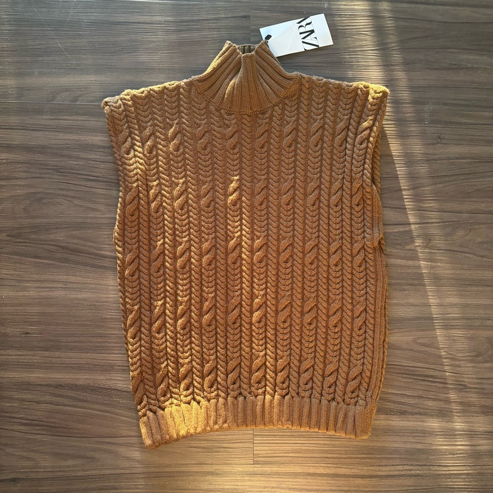 Zara Women's Tan Cable Knit Sweater